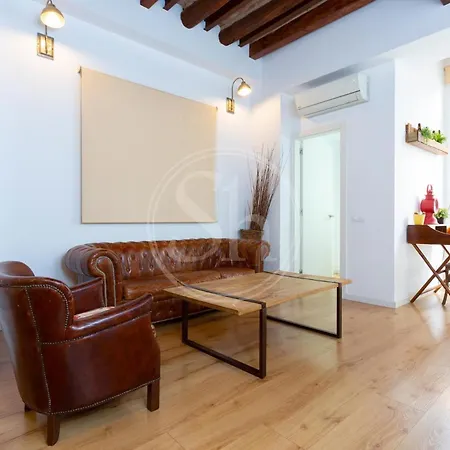 Moderno Apartamento En Eixample Barcelona Exterior photo